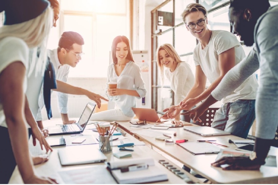 Izobraževanje za odrasle s posluhom