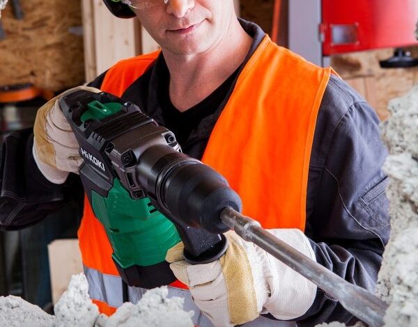 Vrtalno kladivo: nepogrešljiv pomočnik pri zahtevnejših delih